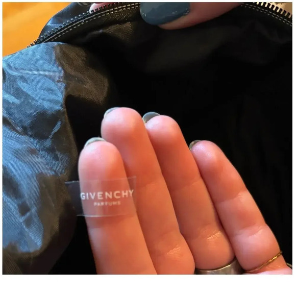 Givency Parfums Black Duffel Bag Travel Gym Overnight Multiuse Carry-On - Picture 9 of 9